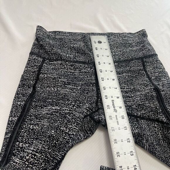 Lululemon Leggings Women’s Pace Perfect 7/8 Black/White Compression Running Sz 8 - Picture 4 of 9